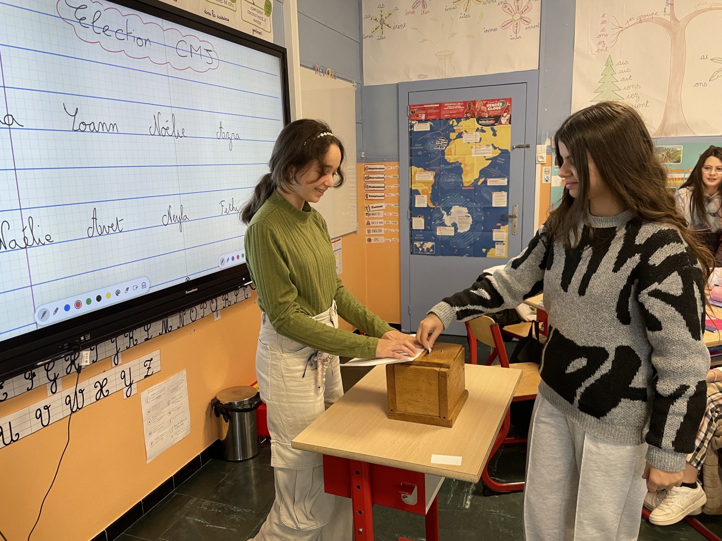 Election De Jeunes Conseillers Municipaux Ecole Primaire Publique Du