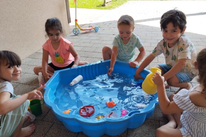 ☀️?️?Quand il fait chaud, il y a jeux d’eau! ???