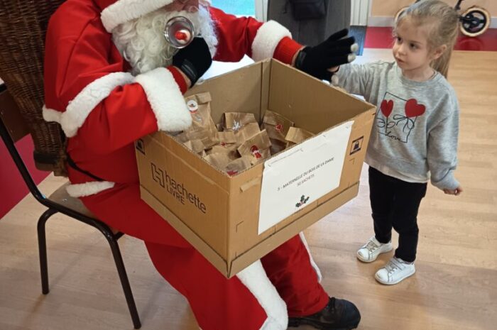 🎅Oh Oh Oh, on a de la visite à l&rsquo;école!🎄